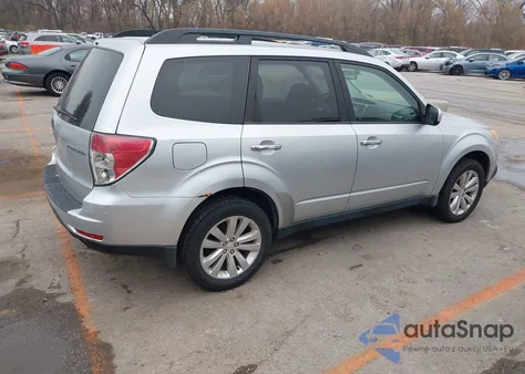 2011 Subaru Forester 2.5X Premium из США, поврежденный, VIN JF2SHBDC7BH731533